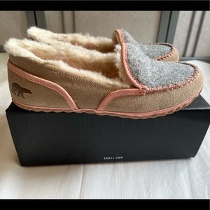 NIB Sorel Tremblant Blanket Moccasins! (Sz 8)